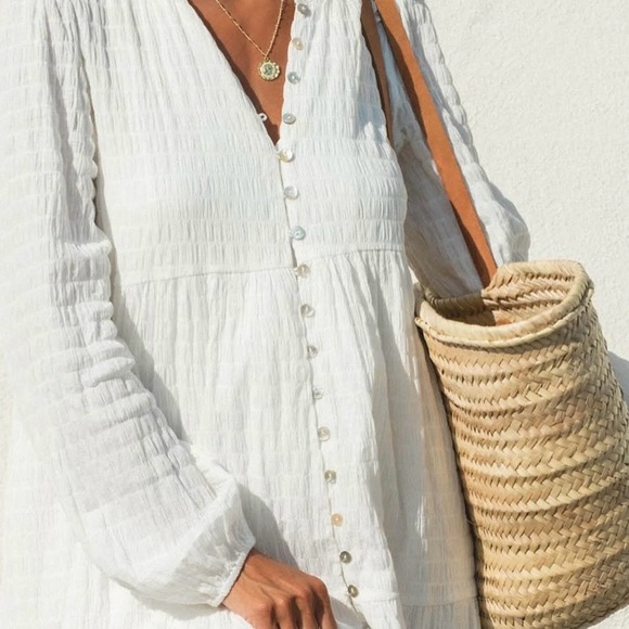 Elegant White Maxi Dress - Picture 5 of 7